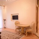 For Rent On Deribasovskaya Street Appartement *