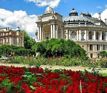 For Rent On Deribasovskaya Street Apartman Odessza