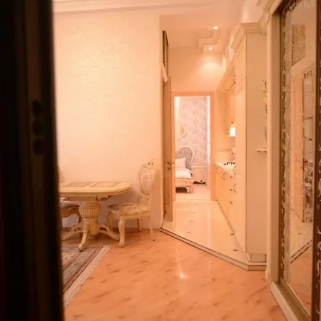 For Rent On Deribasovskaya Street Apartman Odessza