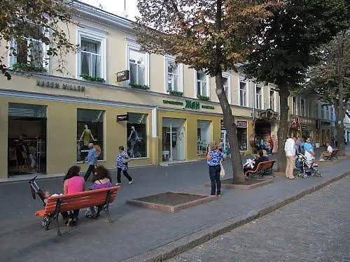 Apartment For Rent On Deribasovskaya Street *