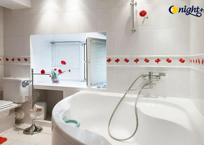 Apartment For Rent On Deribasovskaya Street *