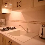 For Rent On Deribasovskaya Street Apartman Odessza